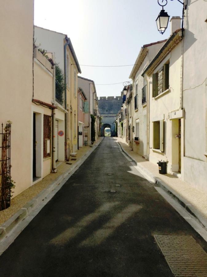 Au Coeur Des Remparts Daire Aigues-Mortes Dış mekan fotoğraf